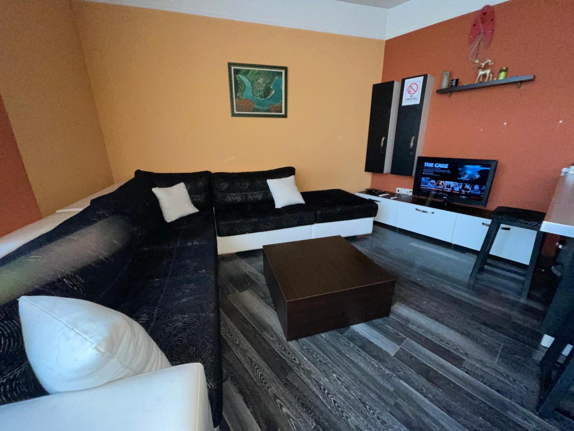 Moonshine Apartament Τίρανα Εξωτερικό φωτογραφία